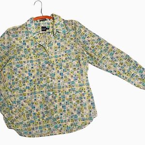 GAP Geometric Print Shirt in Shades of Green